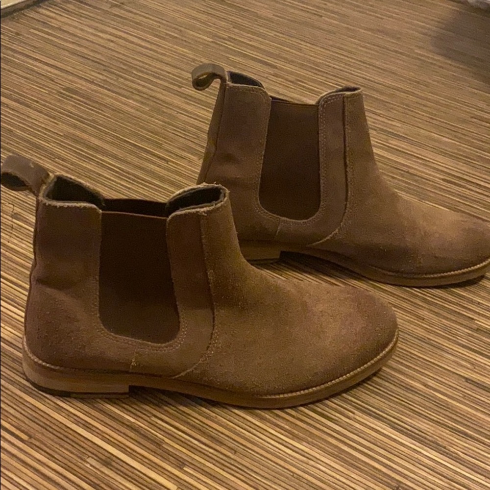 Crevo memory form Chelsea boots